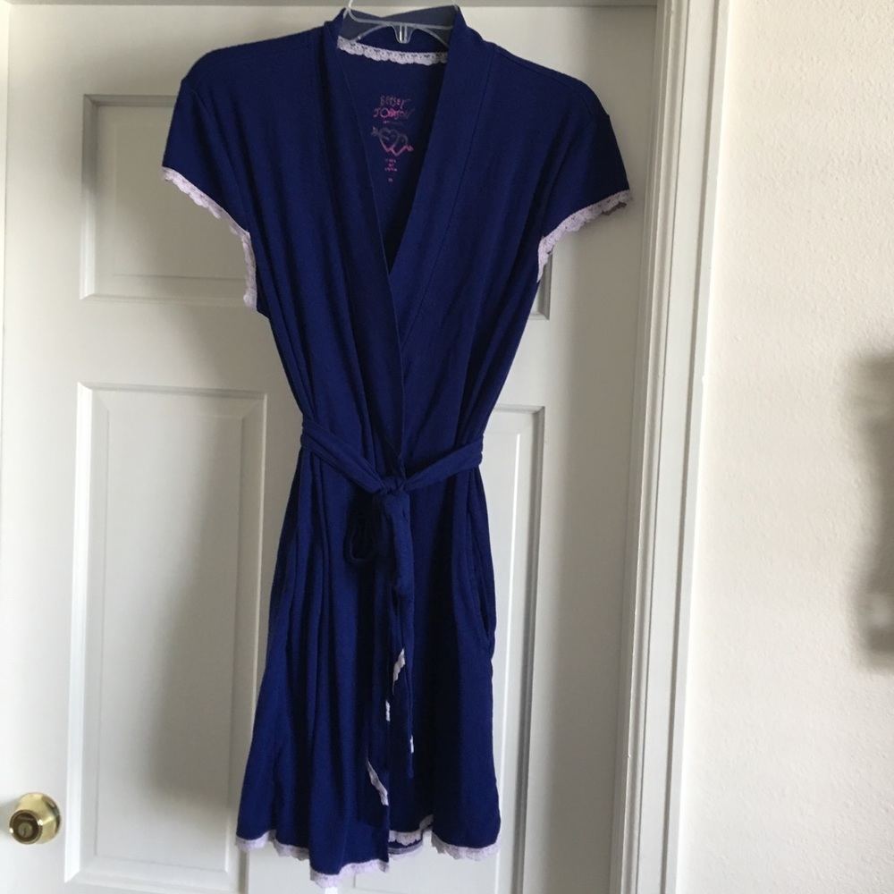 Betsey Johnson Robe Size Medium